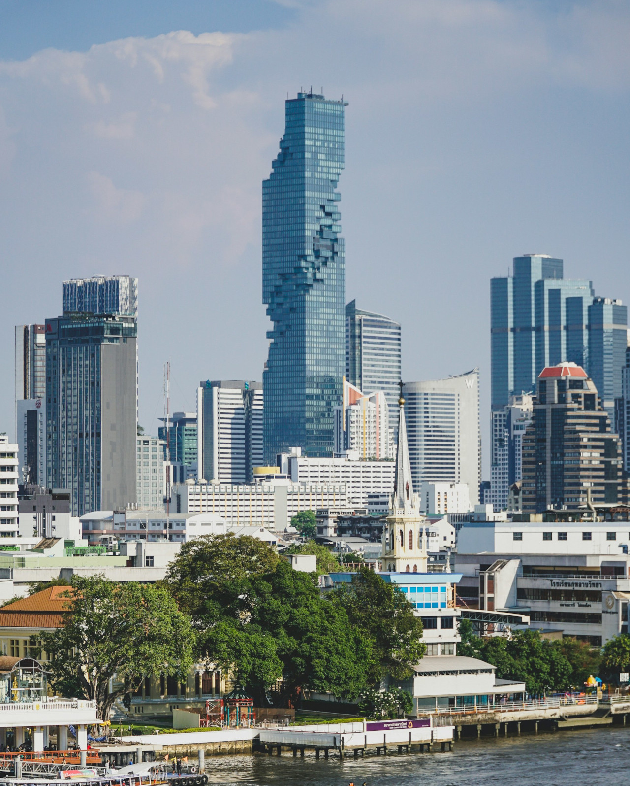 king-power-mahanakhon