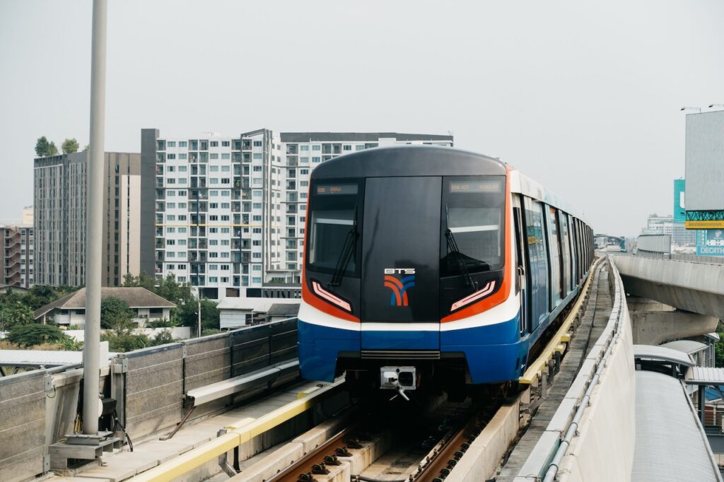 bts-skytrain-bangkok